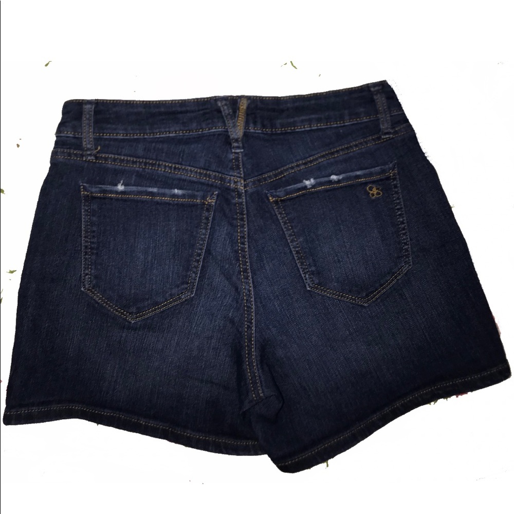 Jessica Simpson shorts - Picture 3 of 3